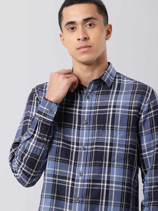 Indian Terrain Men Checkered Navy Shirt